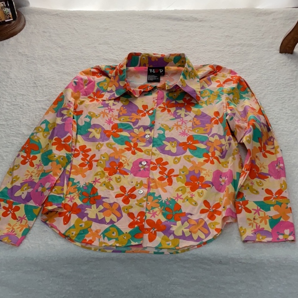 Woman’s Redd jeans Colorful Floral Button-Up Shirt - Picture 3 of 4